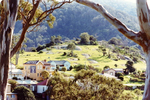 Two Story Bed And Breakfast - Events Australia 2