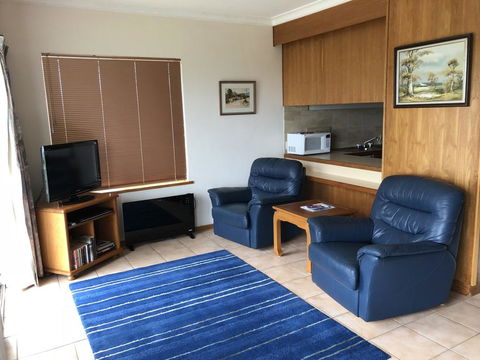 Unit 2, Ballingalla Apartments - Events Australia 2