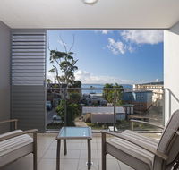 Unit 301 'The Shoal' 6-8 Bullecourt Street - Air con walking to local shops  beach