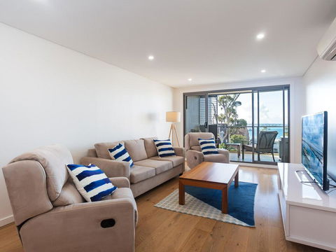 Unit 301 'The Shoal' 6-8 Bullecourt Street - Air Con, Walking To Local Shops & Beach - Tourism Bookings 2
