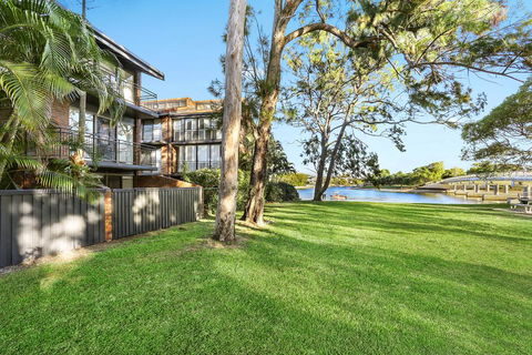 Unit 4 Weyba Lodge Noosa - Tourism Bookings 1