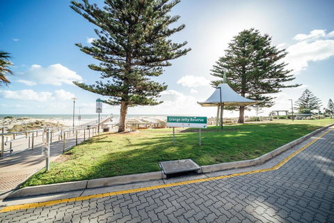 Urban Beach Shack-Metres From The Beach & Cafes - Events Australia 3