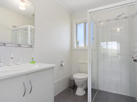 VALLEY VIEWS - 10 Valley Heights Drive - Events Australia 0