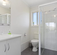 VALLEY VIEWS - 10 Valley Heights Drive - Events Australia