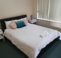 Value 2 Bed Villa Close to QEH  Airport  City  Beach - Events Australia