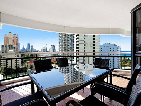 Victoria Square 2 Bed Ocean View Broadbeach - Accommodation Europe 1