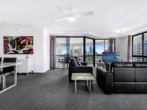 Victoria Square 2 Bed Ocean View Broadbeach - Accommodation Europe 2