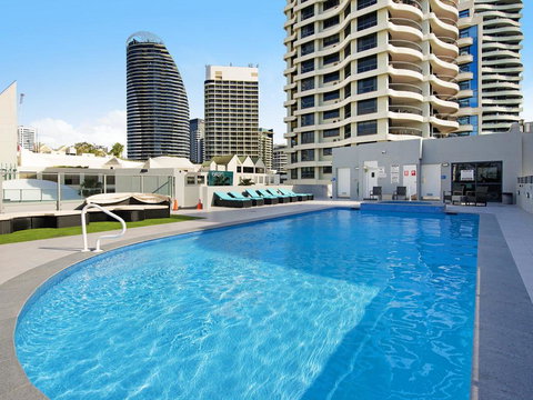 Victoria Square 2 Bed Ocean View Broadbeach - Accommodation Europe 3