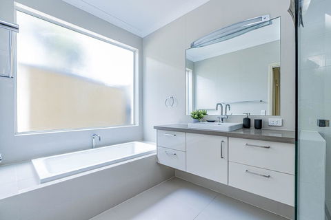 VIEWS FOREVER - INVERLOCH - Events Australia 3