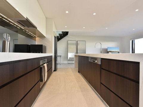 Villa Capri Waterside At Trinity Point - Events Australia 2