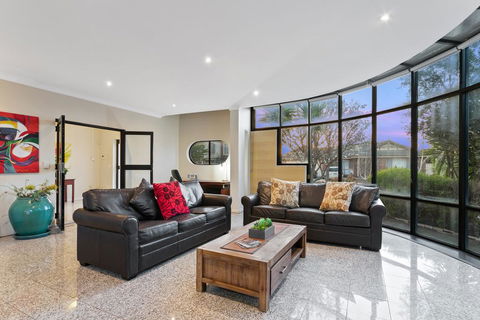 Villa De Marseilles - Melbourne - Events Australia 0