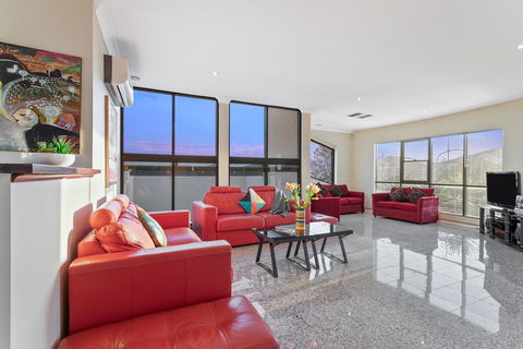 Villa De Marseilles - Melbourne - Events Australia 3