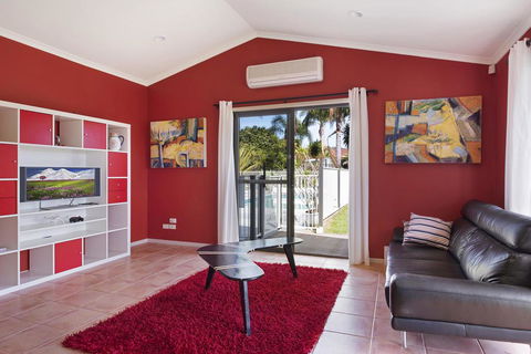 Village Drive 31 Ulladulla - Events Australia 1