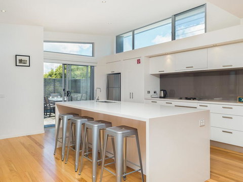 Waikiki Dream - Events Australia 3