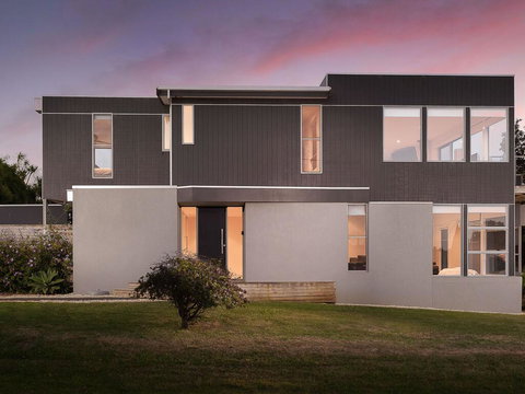 Waikiki Dream - Events Australia 0