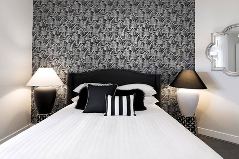 Walk Everywhere In The City From A Historic Home - Events Australia 0