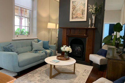 Warders Cottage: Iconic Cottage In The Heart Of Freo - Events Australia 2