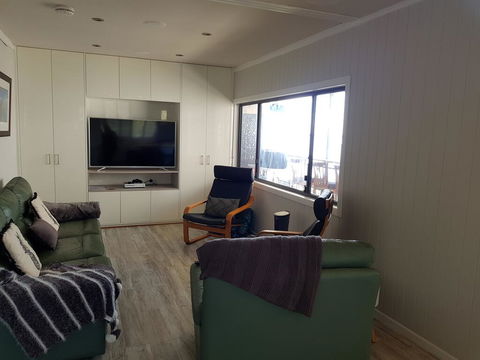 Waterfront 2 Bed Luxury Apartment In Corlette, Port Stephens - Sleeps 4 - Events Australia 2