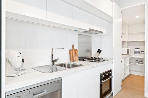 The Hamptons Apartments - Port Melbourne - Tourism Bookings 34