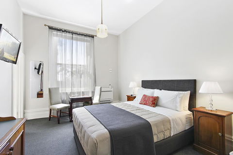 The Riversleigh - Accommodation Europe 25