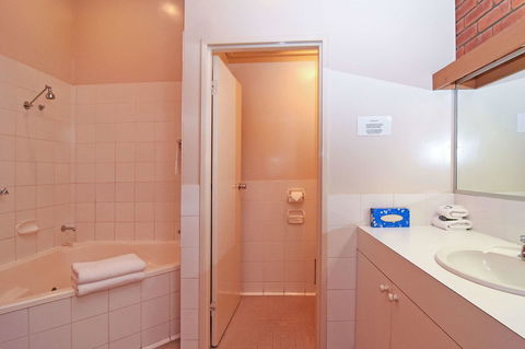 Main Lead Ballarat Motel - Events Australia 14