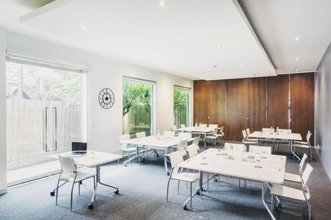 Punthill Williamstown - Accommodation Europe 22