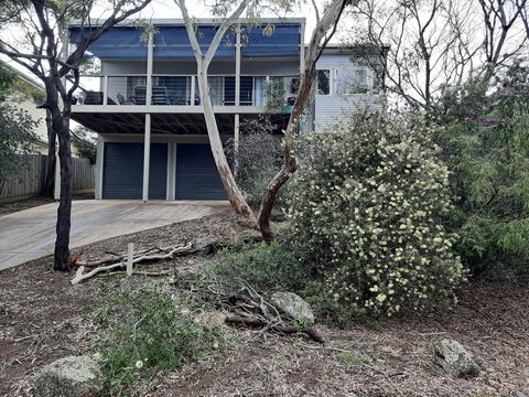 Elevated Holiday House Overlooks Tranquil Wetlands - Events Australia 0