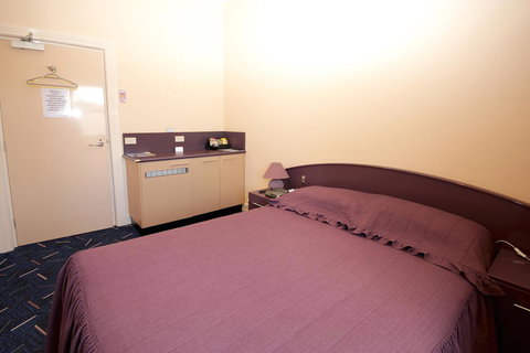 Mitchell River Tavern - Events Australia 14