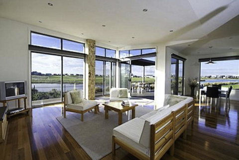 19 Glen Eagles Close - Tourism Bookings 0