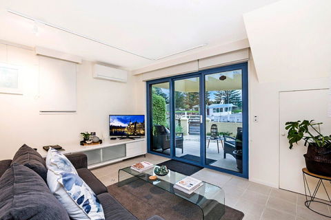 Edge17 Port Fairy Wharf - Tourism Bookings 12