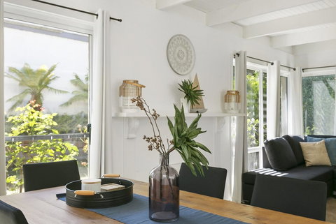 Mysa Anglesea Sleeps 7 WiFi SmartTV Cafes Shops - Events Australia 1