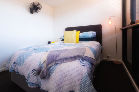 Waterfront Apt 234 Marinaquays - Events Australia 18