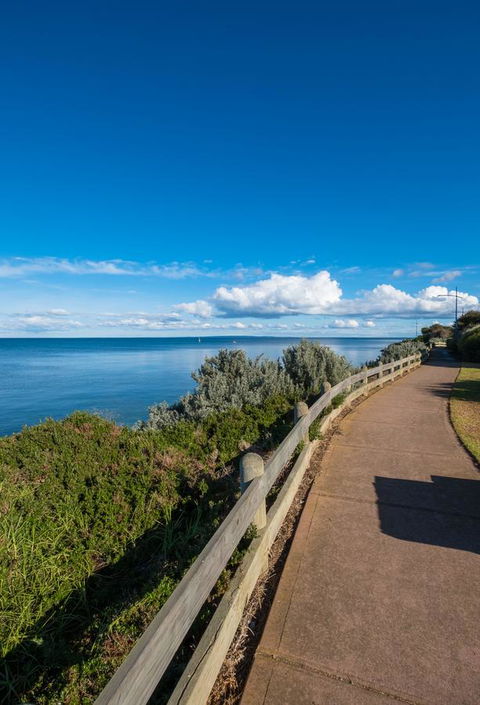 Waterfront Apt 234 Marinaquays - Events Australia 33