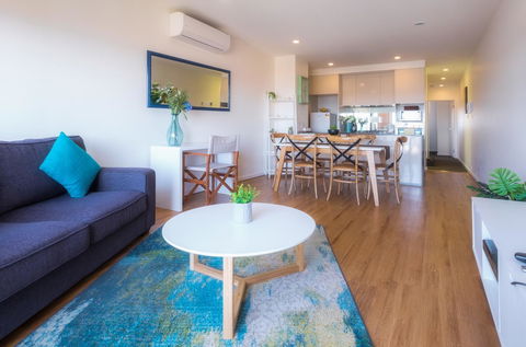 Waterfront Apt 234 Marinaquays - Events Australia 7