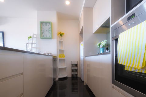 Waterfront Apt 234 Marinaquays - Events Australia 11