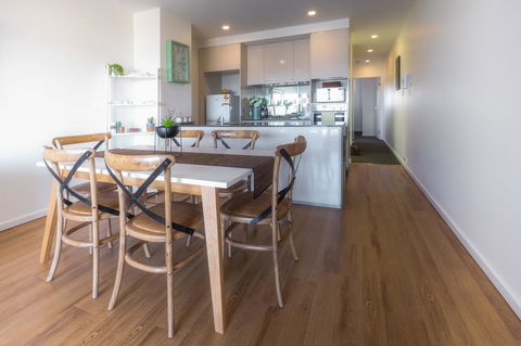 Waterfront Apt 234 Marinaquays - Events Australia 16