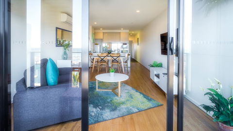 Waterfront Apt 234 Marinaquays - Events Australia 8