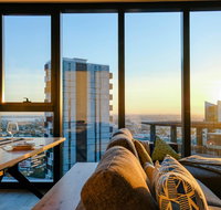 Deluxe Sea Views Apartment - Tourism Bookings