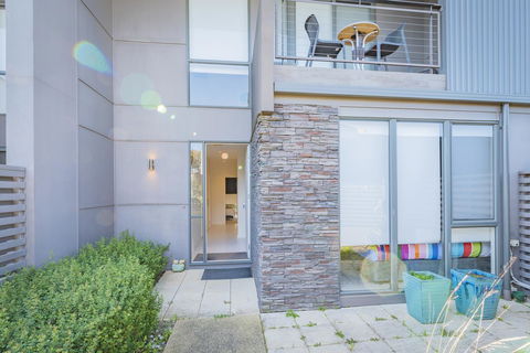 Stylish 3 Bedroom Townhouse - Free Parking - Events Australia 0