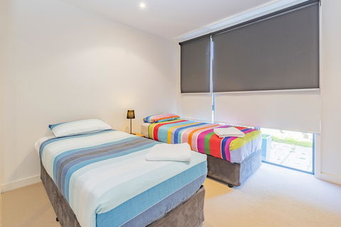 Stylish 3 Bedroom Townhouse - Free Parking - Events Australia 8