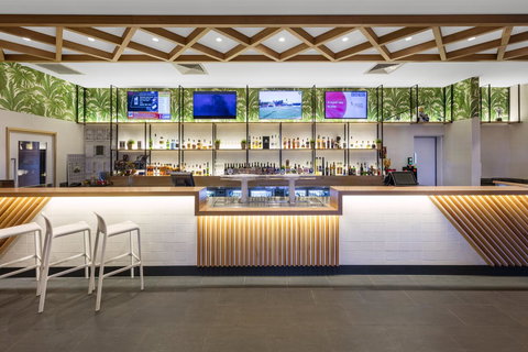 Ramada By Wyndham Marcoola Beach - Accommodation Europe 33