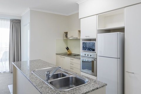 Ramada By Wyndham Marcoola Beach - Accommodation Europe 9