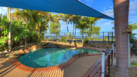 Dolphin Waters - Tourism Bookings 15