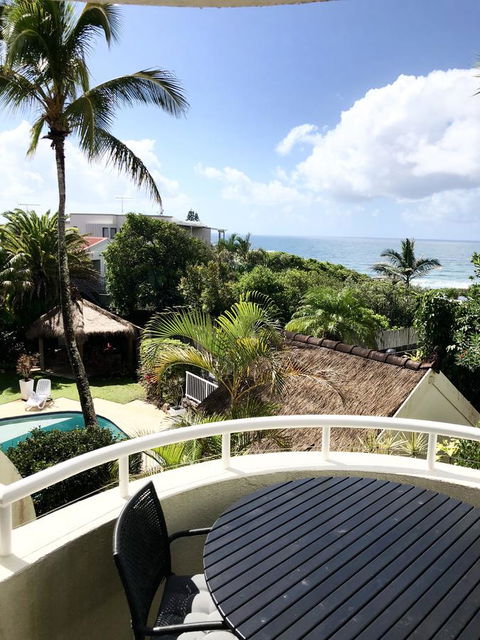 Sunshine Beach Luxe Apartment - Accommodation Europe 25