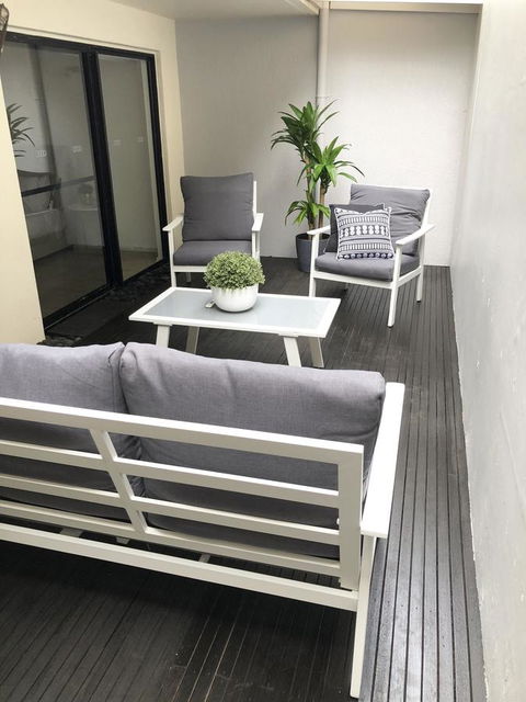 Sunshine Beach Luxe Apartment - Accommodation Europe 19