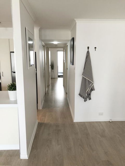 Sunshine Beach Luxe Apartment - Accommodation Europe 8
