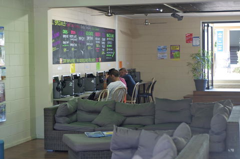 Nomads Airlie Beach - Events Australia 25