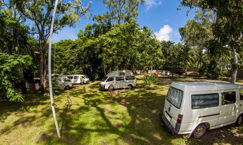 Nomads Airlie Beach - Events Australia 39