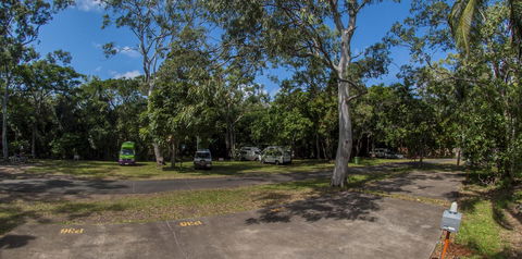 Nomads Airlie Beach - Events Australia 43