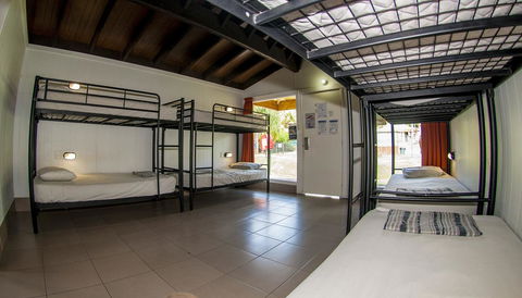 Nomads Airlie Beach - Events Australia 17